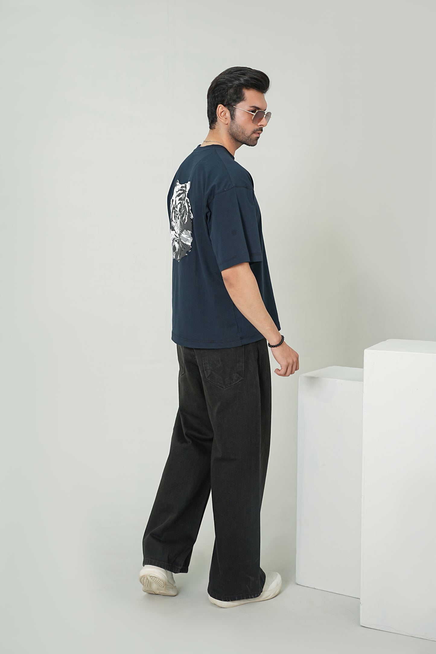 Men's Obsidian Navy "Camo Tiger" Heavyweight Streetwear Tee – Relaxed Fit