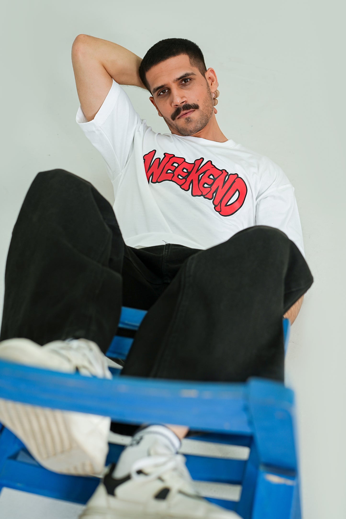 Men's Off-White "Weekend" Graffiti Graphic Tee – Premium Heavyweight Boxy Fit