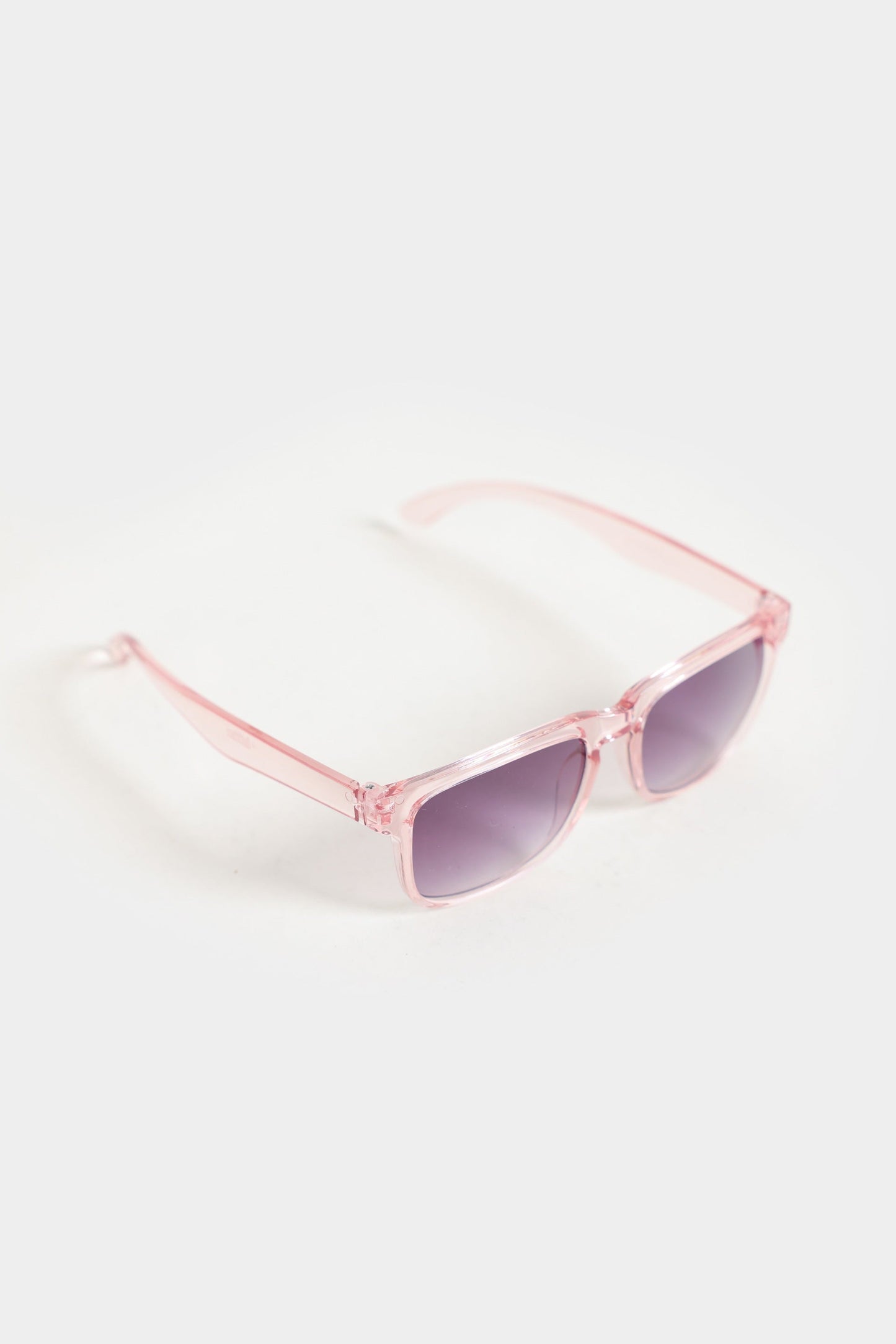 TINTED SUNGLASSES