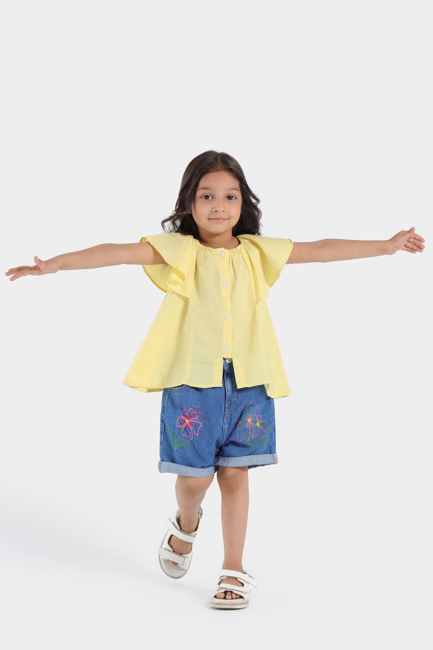 Embroidered Denim Shorts With 5 Pocket Details