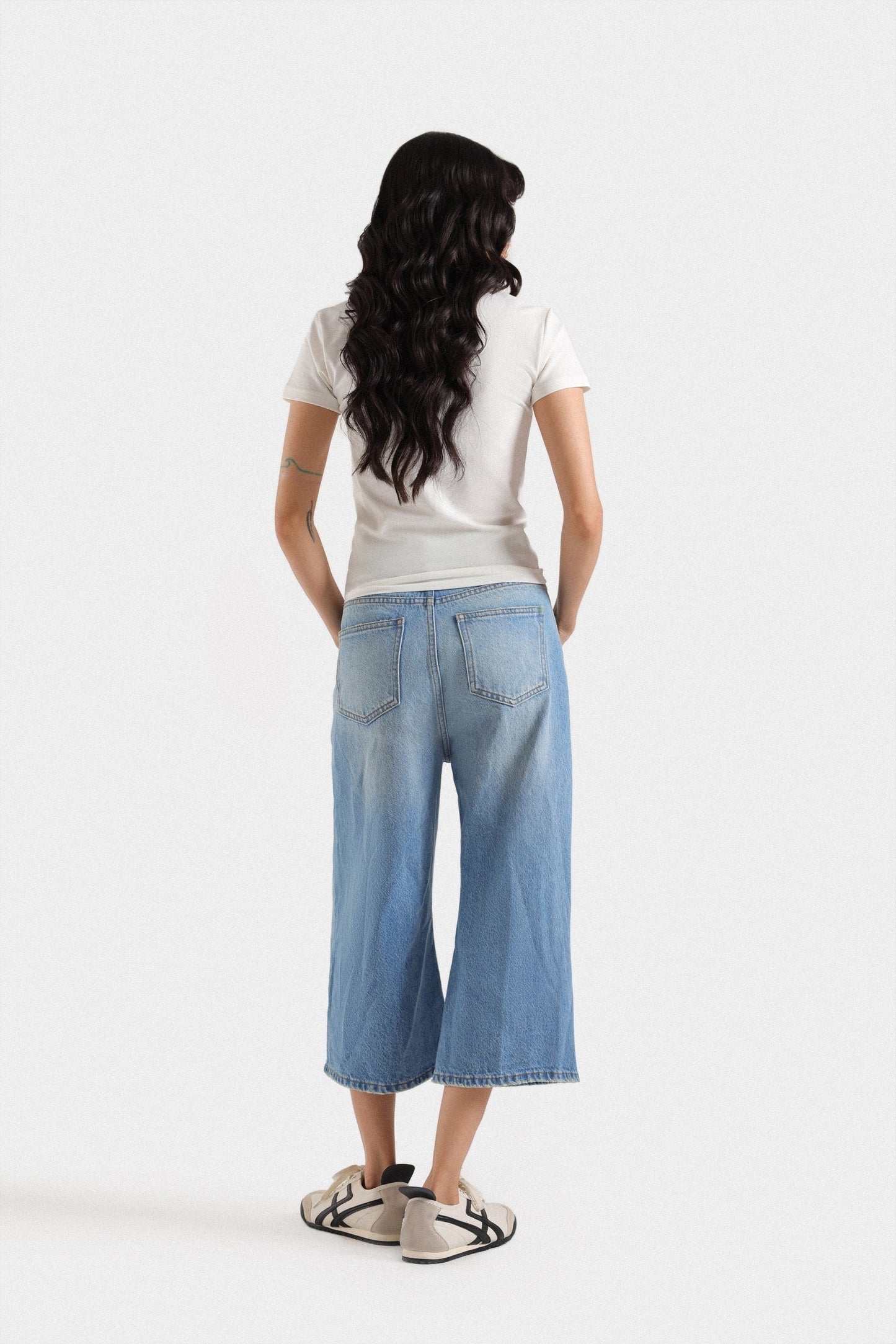 Basic Fitted T-Shirt